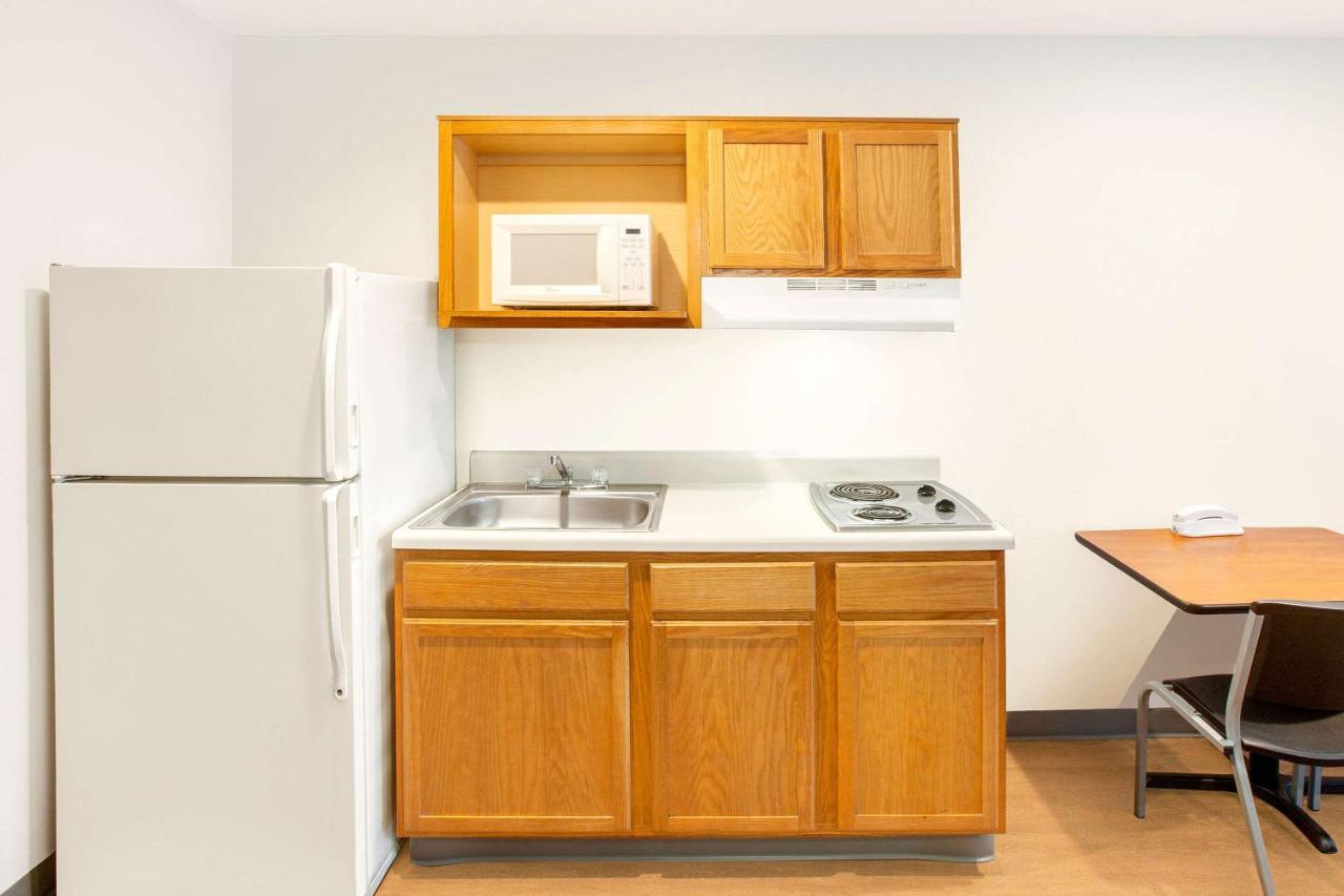 Woodspring Suites Фарр Экстерьер фото